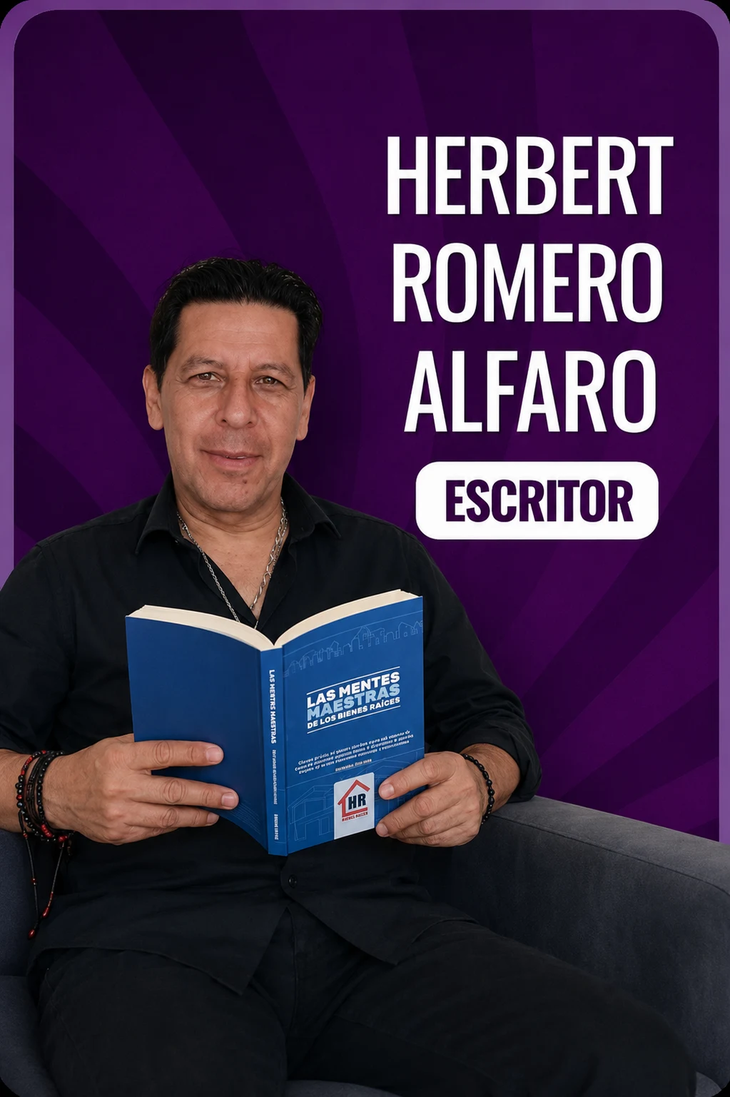 Herbert Romero Alfaro, escritor y mentor en ventas, leyendo Las mentes maestras de los bienes raíces